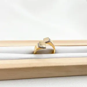 ANEL COM 2 QUADRADOS E DETALHES EM MICRO ZIRCONIA