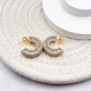 BRINCO ARGOLA PINO ZIRCONIAS CRISTAL