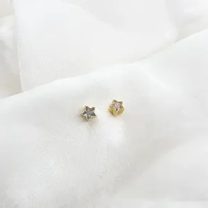 BRINCO ESTRELA PEDRA DE ZIRCONIA E ACABAMENTO EM VOLTA 6MM