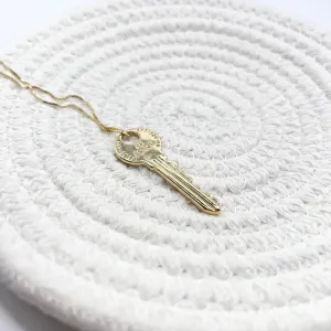 COLAR PINGENTE CHAVE 4,5CM