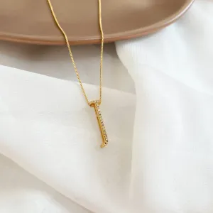 COLAR LETRA LONGA DE MICRO ZIRCONIAS - J