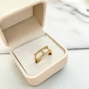 ANEL AJUSTÁVEL LETRA CRAVEJADA HORIZONTAL