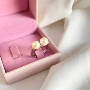 ANEL LISO COM 2 PÉROLAS