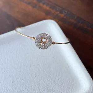 BRACELETE LETRA COM ENCAIXE CRAVEJADO - R