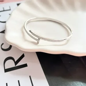 BRACELETE PREGO CRAVEJADO DE MICRO ZIRCONIAS