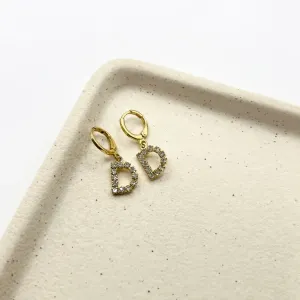 BRINCO ARGOLA DE CLICK LETRAS STRASS - D