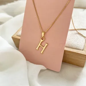 COLAR COM PINGENTE DE LETRA PEQUENO 1,5CM - H