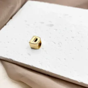 PINGENTE LETRA PEQUENA - D