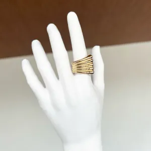 ANEL LEQUE EM CAMADAS