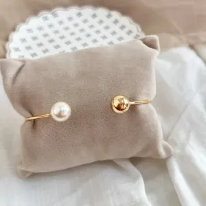 BRACELETE ABERTO PÉROLA E BOLA