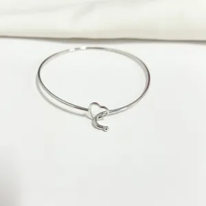 BRACELETE FIO CORAÇÃO COM ENGATE