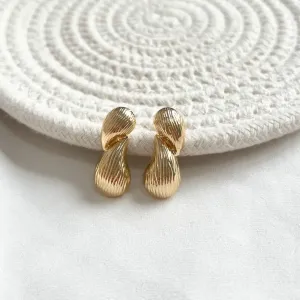 BRINCO 2 GOTAS LEVES COM DETALHES DE RISCOS