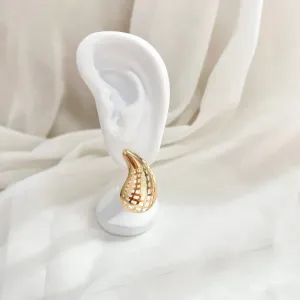 BRINCO GOTA CHAPA 3CM COM DETALHES VAZADOS