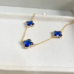 COLAR CHOKER 3 TREVOS AZUL BIC 40CM + 8CM EXTENSOR