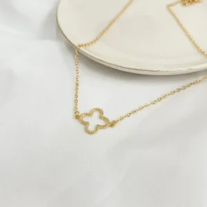 COLAR CHOKER TREVO VAZADO 45CM