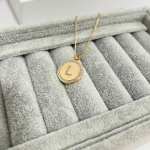 COLAR MEDALHA CRISTAL LETRA - L