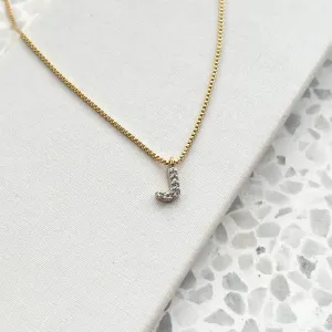COLAR MINI LETRA CRAVEJADA - J