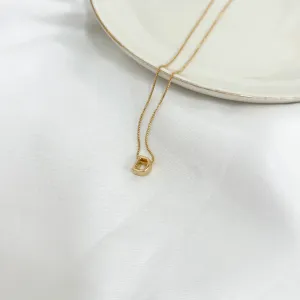 COLAR MINI LETRA - D