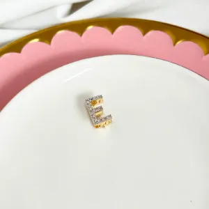 PINGENTE LETRA CRAVEJADA - E