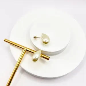 BRINCO GOTA EM PÉROLA 1,5CM