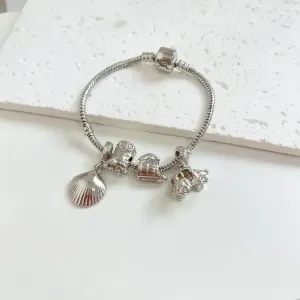 PULSEIRA (INSPIRAÇÃO VIVARA) COM 4 BERLOQUES