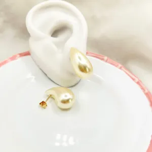 BRINCO GOTA EM PÉROLA 2,5CM