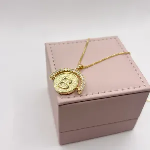 COLAR LETRA GIRATÓRIA ZIRCONIA CRISTAL - B
