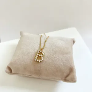 COLAR LETRA ZIRCONIAS ENCANTO - B