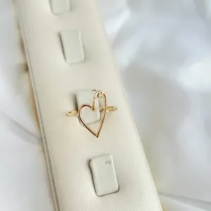 ANEL CORAÇÃO FIO VAZADO COM 1 PEDRINHA