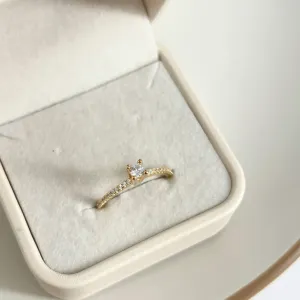 ANEL SOLITÁRIO CRAVEJADO COM ZIRCONIAS