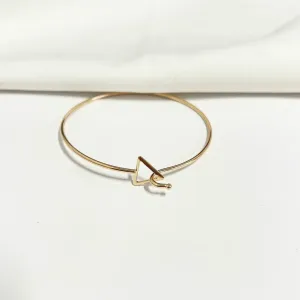 BRACELETE FIO TRIÂNGULO COM ENGATE