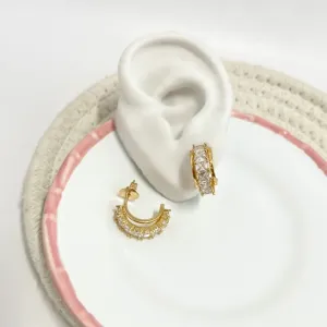 BRINCO ARGOLA ZIRCONIAS QUADRADAS