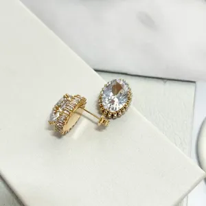 BRINCO PEDRA OVAL DE ZIRCONIA COM BAGUETES NAS BORDAS