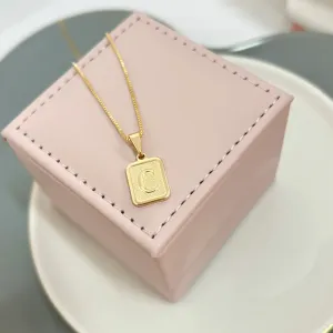 COLAR PINGENTE MINI 1X1 MEDALHA DE LETRA C