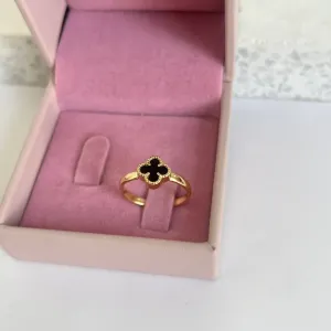 ANEL AJUSTÁVEL TREVO PRETO