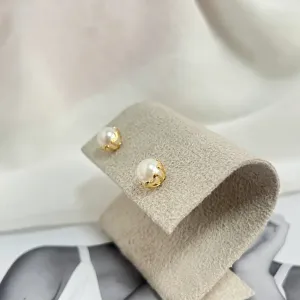 BRINCO PÉROLA DETALHES  CORAÇÃO