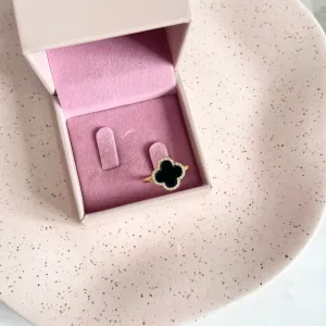 ANEL TREVO PRETO COM MICRO ZIRCONIAS