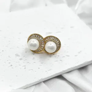 BRINCO ZIRCONIAS COM PÉROLA SHELL