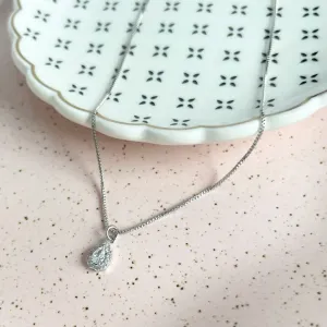 COLAR GOTA PENDURADA 50CM