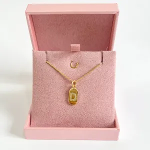 COLAR LETRA PLACA CRAVEJADA - D