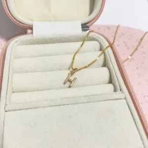 COLAR MINI LETRA CRAVEJADA - H