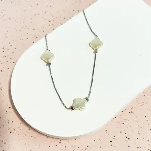 PULSEIRA 3 TREVOS DE PÉROLA