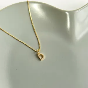 COLAR MINI LETRA CRAVEJADA - D