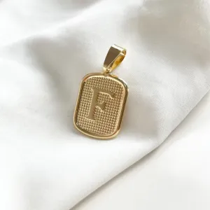 PINGENTE MEDALHA QUADRADA DE LETRA - F