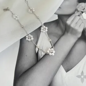 PULSEIRA FLORES DE PÉROLA E BOLINHAS