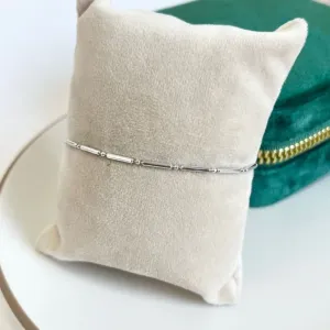PULSEIRA BOLA E PALITOS