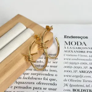 BRINCO ARGOLA ARAME FARPADO