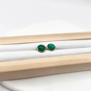 BRINCO MEIA PEDRA FACETADA - VERDE ESMERALDA