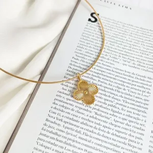 COLAR ARO CORDA DE VIOLÃO COM PINGENTE DE TREVO