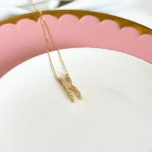 COLAR LETRA LONGA DE MICRO ZIRCONIAS - K